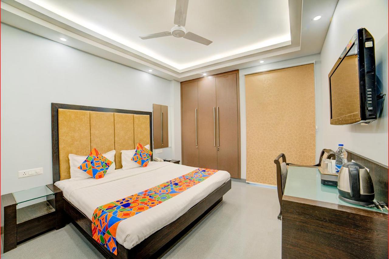 Fabhotel Exotica Greenpark Nové Dillí Exteriér fotografie